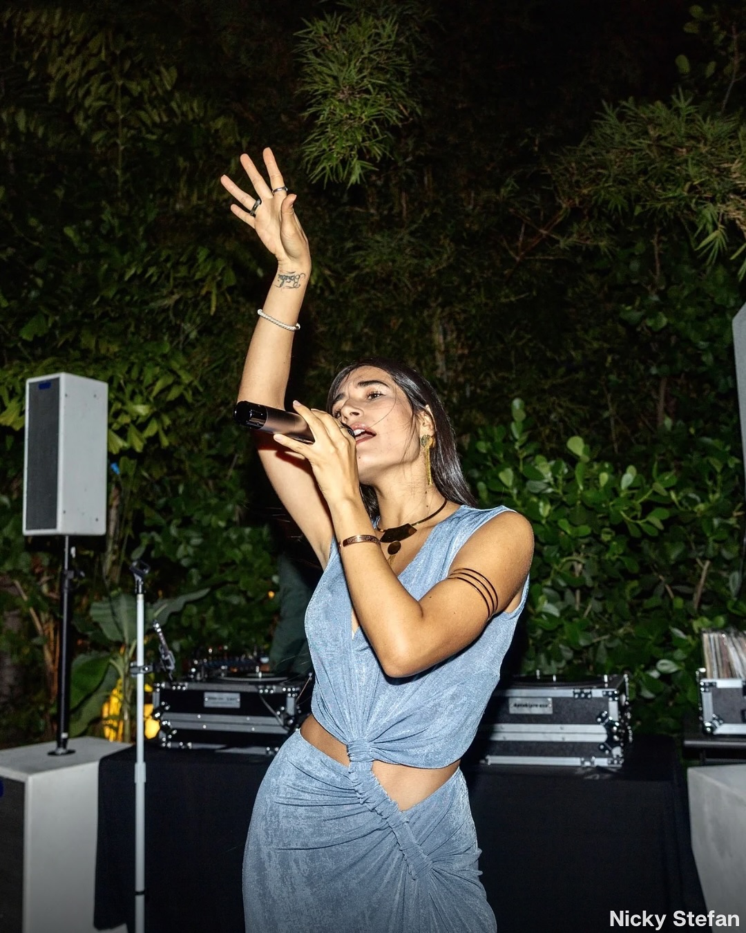 event singer